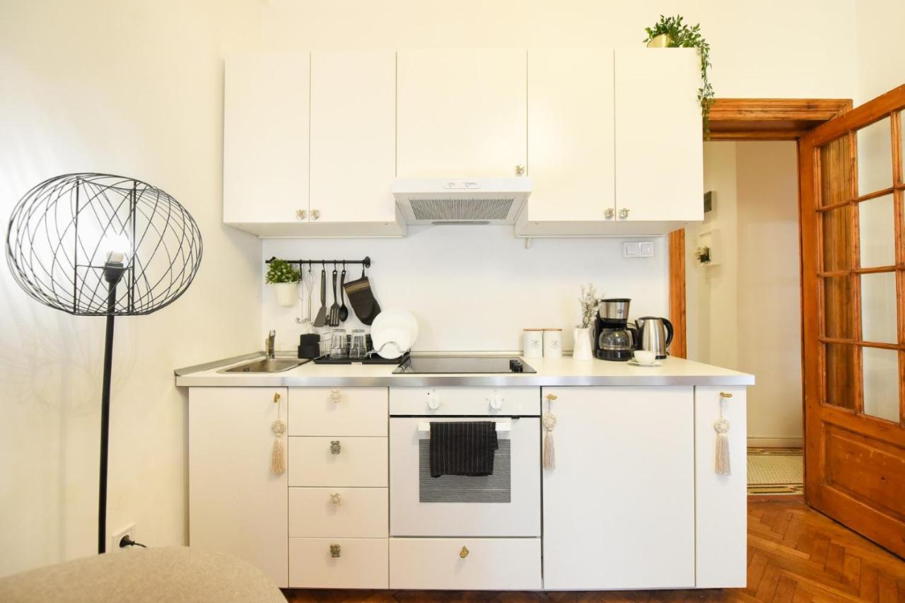דירות בוקרשט Love.Travel.Explore ♥️Apt W/ Balcony In Old Town מראה חיצוני תמונה