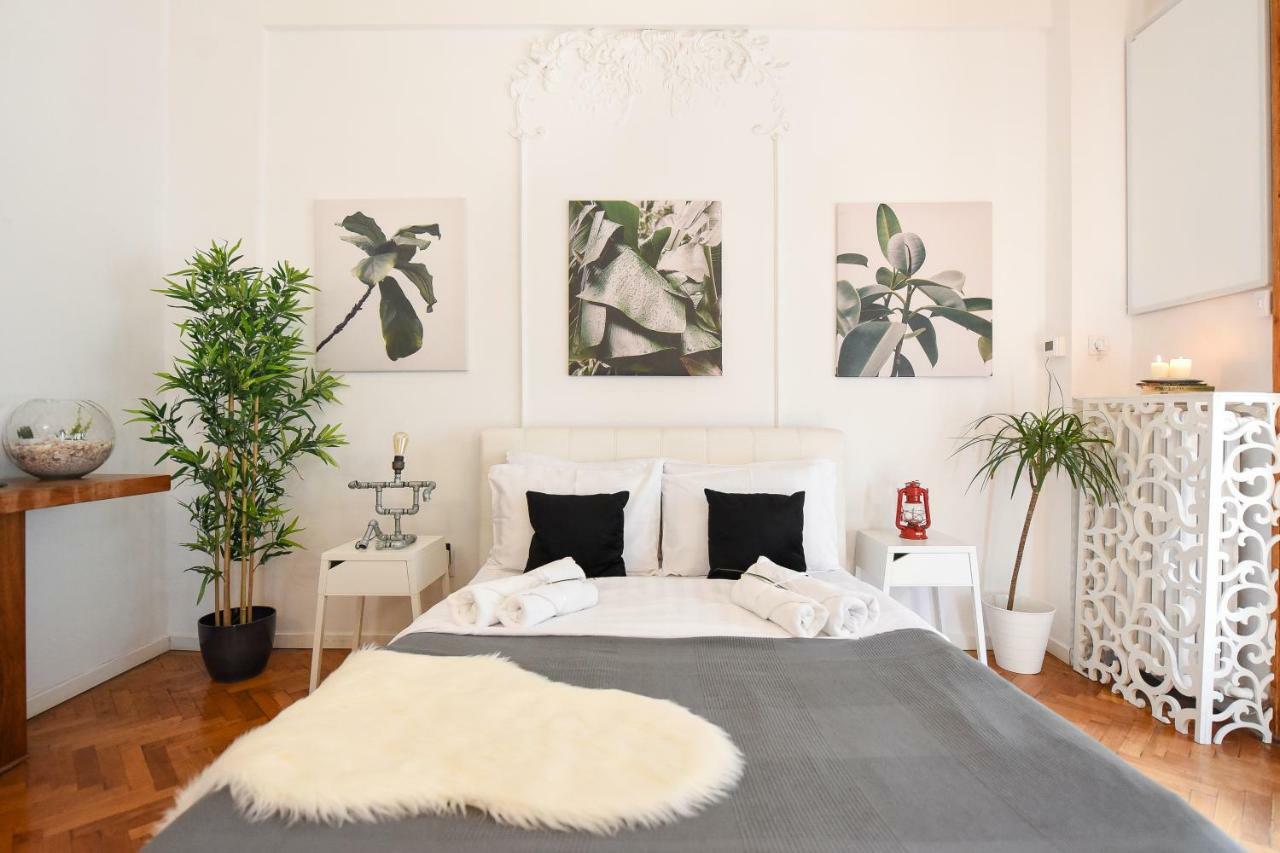 דירות בוקרשט Love.Travel.Explore ♥️Apt W/ Balcony In Old Town מראה חיצוני תמונה