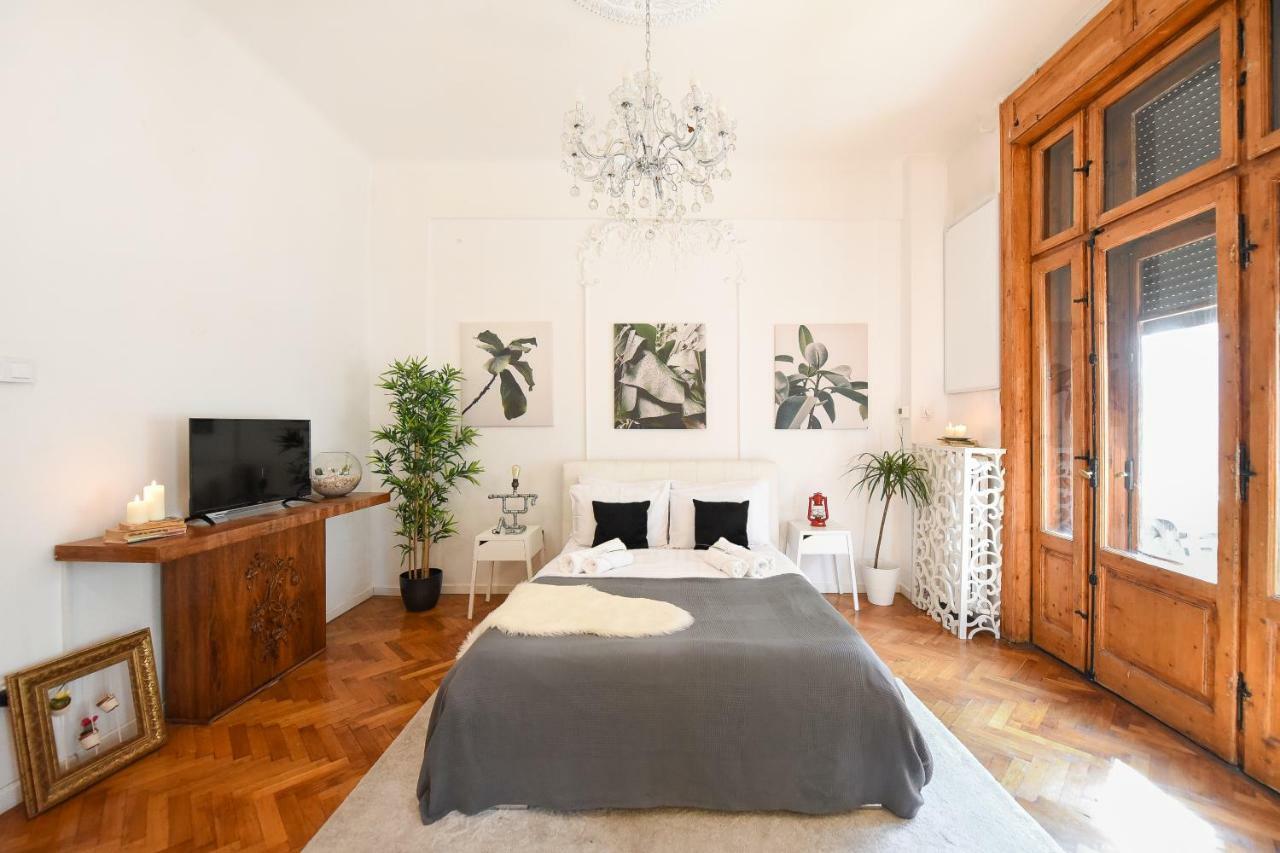 דירות בוקרשט Love.Travel.Explore ♥️Apt W/ Balcony In Old Town מראה חיצוני תמונה